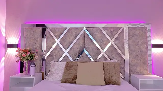 MeganR  online show from 03-12-26, 11:25