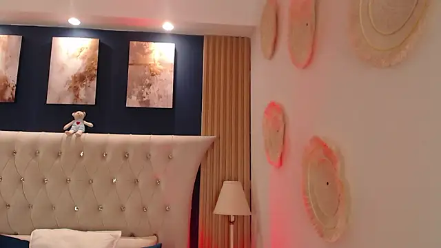 Snapshot of GloryShine chatting on 02-24-26, 12:28 GloryShine online show from 02-24-26, 12:28