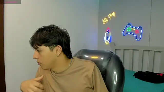 StiwenTwink online show from 11-05-25, 04:10