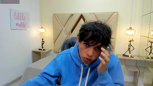 StiwenTwink online show from 02-11-26, 01:00