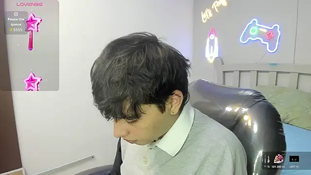 StiwenTwink online show from 12-17-25, 07:30