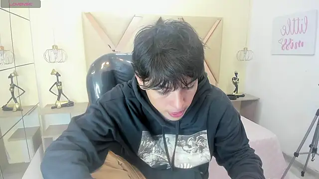 StiwenTwink online show from 10-04-25, 01:56