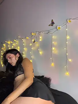 SaraMistick online show from 03-27-26, 11:00