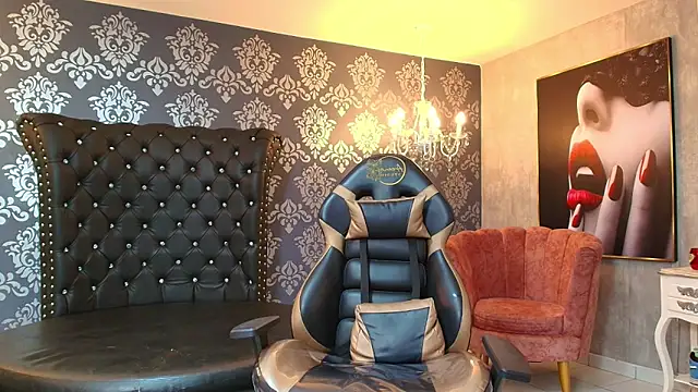 Snapshot of Mia_Stonnes chatting on 10-11-25, 01:23 Mia Stonnes online show from 10-11-25, 01:23