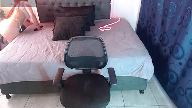 Antonella  b online show from 12-01-25, 01:56