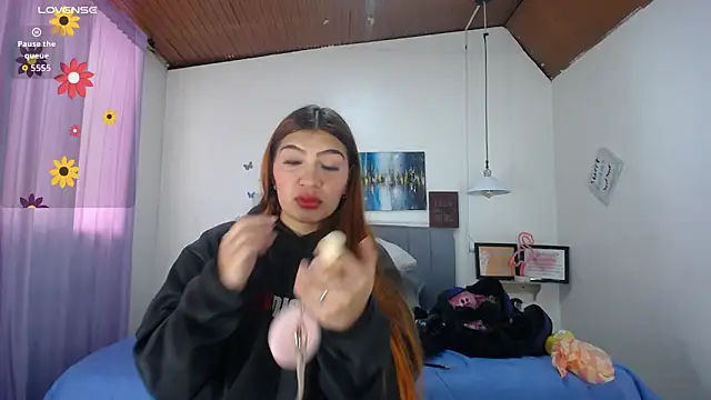 Antonella  b online show from 11-17-25, 01:15