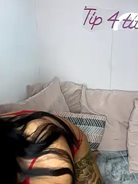 LolaReaX online show from 12-05-25, 06:45