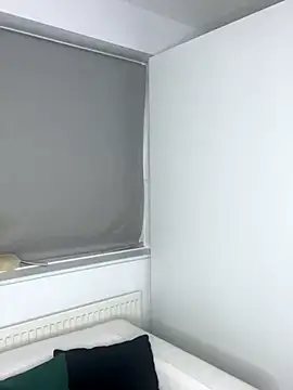 LolaReaX online show from 10-17-25, 07:11