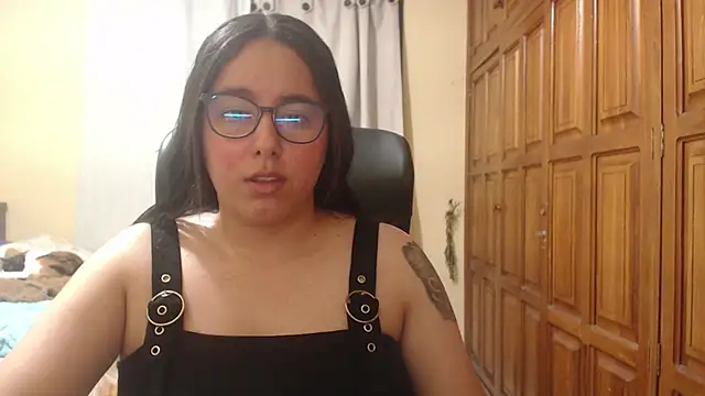 Venus cat  online show from 06-23-26, 01:36