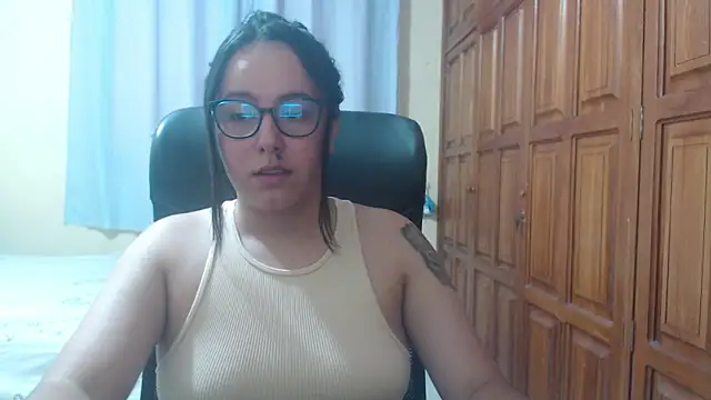 Venus cat  online show from 01-12-26, 03:24