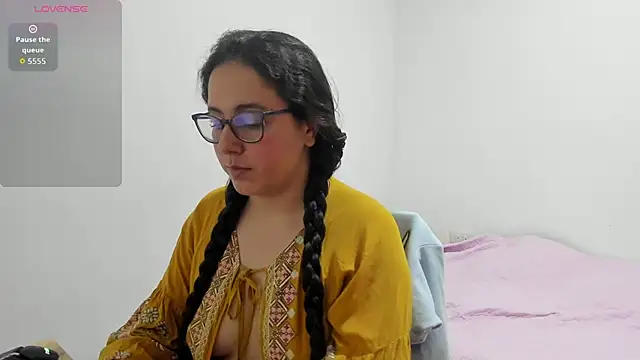 Venus cat  online show from 11-09-25, 12:58