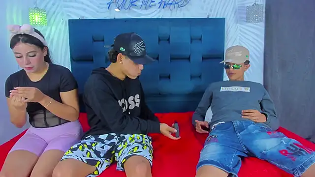 Youngs Wild online show from 04-12-26, 12:14