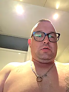 Snapshot of hot-brabo chatting on 10-11-25, 11:55 hot-brabo online show from 10-11-25, 11:55