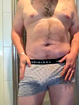 Snapshot of hot-brabo chatting on 10-04-25, 11:12 hot-brabo online show from 10-04-25, 11:12