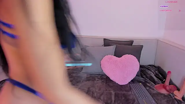 Samara hale online show from 11-27-25, 08:42