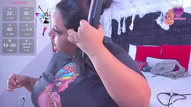 MayaCurvy online show from 10-18-25, 04:25