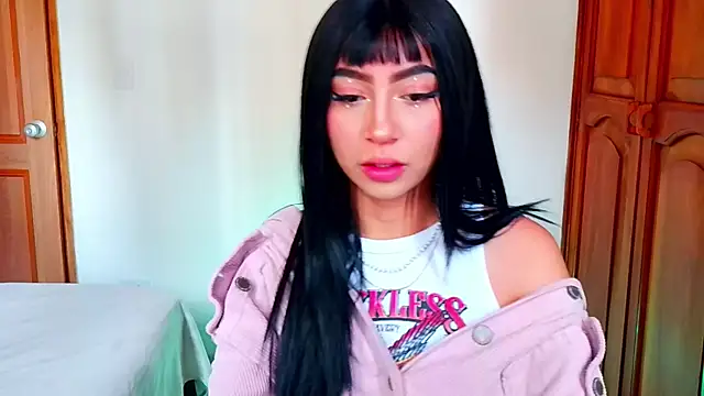 emma web  online show from 11-01-25, 04:23