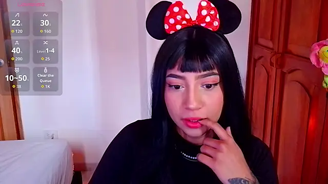 emma web  online show from 11-11-25, 03:07