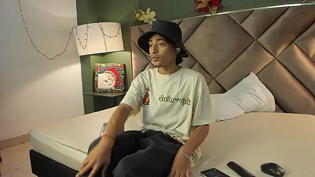 Dickie Dicking online show from 12-15-25, 10:26