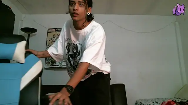 Dickie Dicking online show from 12-19-25, 06:32