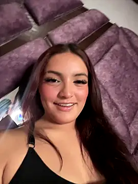 Snapshot of AuroraPink_ chatting on 10-14-25, 04:57 AuroraPink online show from 10-14-25, 04:57
