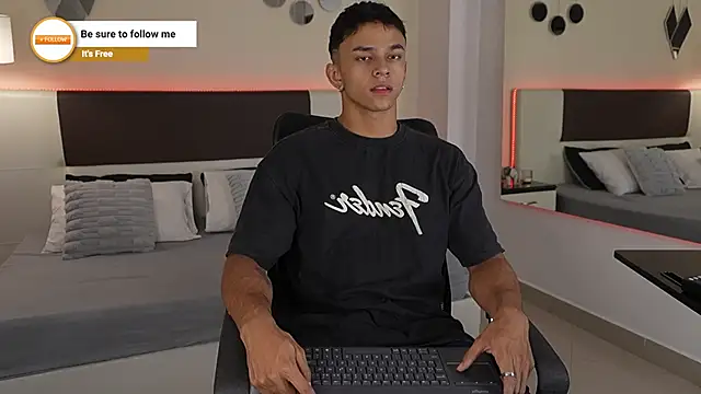 DanteeStone online show from 10-17-25, 08:43