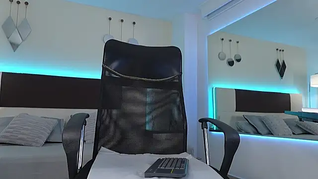 DanteeStone online show from 11-29-25, 04:18