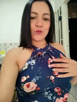 Snapshot of LindaSalo33 chatting on 10-03-25, 09:16 LindaSalo33 online show from 10-03-25, 09:16