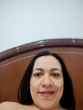 Snapshot of LindaSalo33 chatting on 10-05-25, 05:42 LindaSalo33 online show from 10-05-25, 05:42