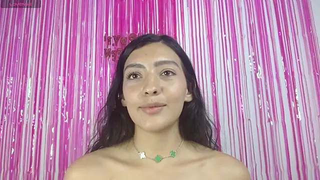 JuliethaFox online show from 10-15-25, 10:18