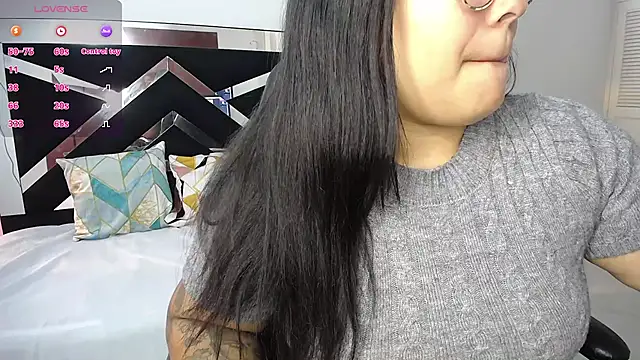 Snapshot of CataleyaMoonroe chatting on 10-21-25, 03:55 CataleyaMoonroe online show from 10-21-25, 03:55