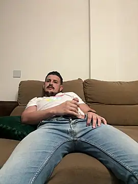 Snapshot of Arabxlyoung chatting on 02-27-26, 08:36 Arabxlyoung online show from 02-27-26, 08:36