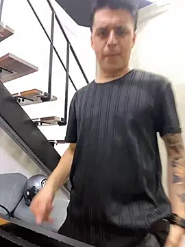 Snapshot of jeff2995_ chatting on 11-23-25, 02:54 jeff2995 online show from 11-23-25, 02:54