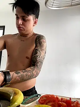 Snapshot of jeff2995_ chatting on 11-05-25, 06:33 jeff2995 online show from 11-05-25, 06:33