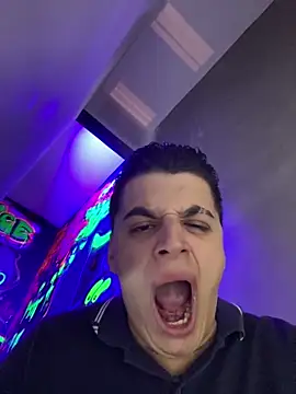 Snapshot of jeff2995_ chatting on 02-04-26, 02:17 jeff2995 online show from 02-04-26, 02:17