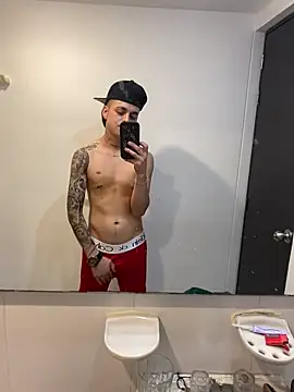 Snapshot of jeff2995_ chatting on 03-31-26, 02:35 jeff2995 online show from 03-31-26, 02:35