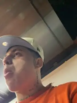 Snapshot of jeff2995_ chatting on 11-25-25, 04:13 jeff2995 online show from 11-25-25, 04:13