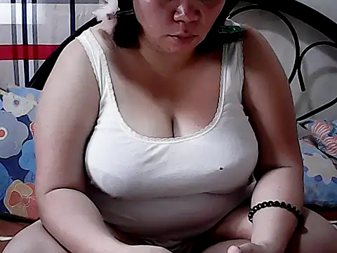 HornyPussie69 online show from 03-29-26, 02:46