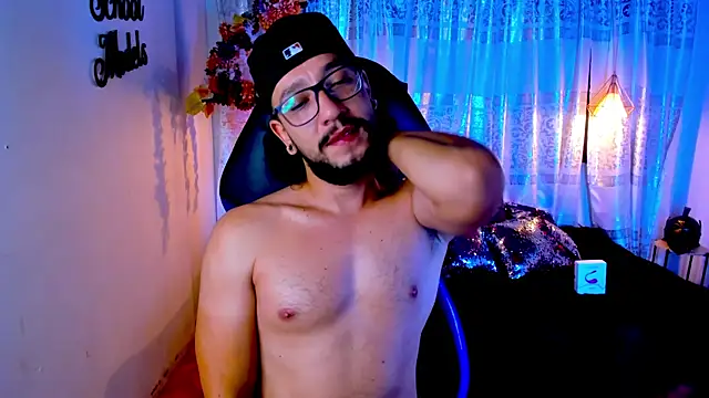 Ethan w12 online show from 10-17-25, 01:53