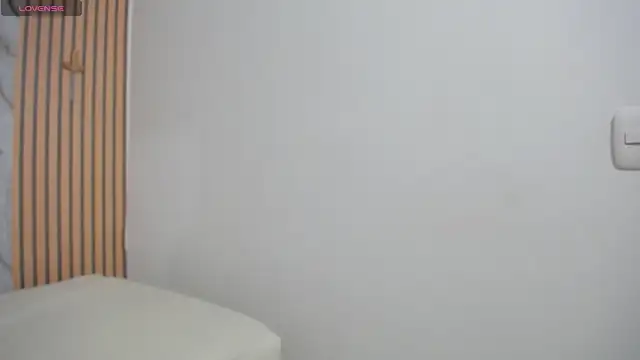 Snapshot of PiaGelvez chatting on 10-27-25, 08:32 PiaGelvez online show from 10-27-25, 08:32