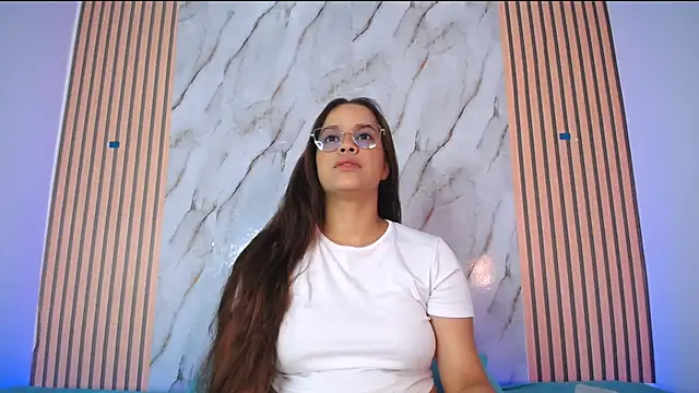 PiaGelvez online show from 01-13-26, 08:02