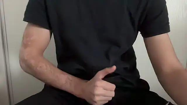 Snapshot of ncjuice_ chatting on 11-06-25, 02:21 ncjuice online show from 11-06-25, 02:21