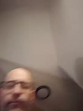 Snapshot of Curious9884 chatting on 01-11-26, 11:17 Curious9884 online show from 01-11-26, 11:17