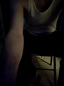 Snapshot of Curious9884 chatting on 10-04-25, 01:34 Curious9884 online show from 10-04-25, 01:34