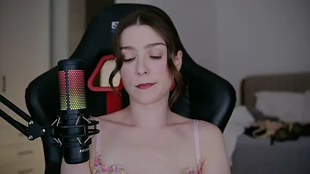 WowHelloAlice online show from 03-12-26, 10:36