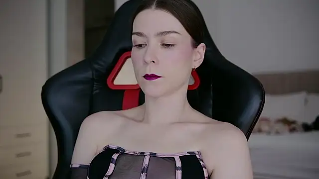 WowHelloAlice online show from 04-23-26, 03:24