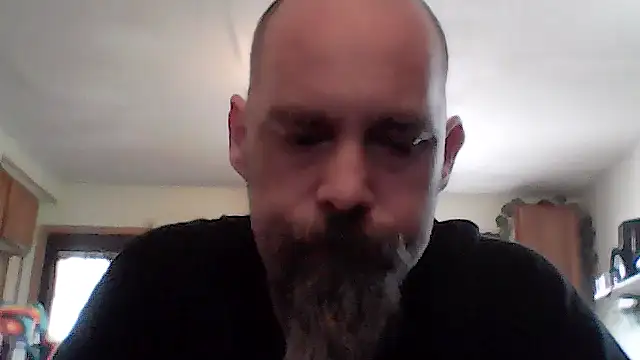 Snapshot of crazyheratic8 chatting on 03-01-26, 03:23 crazyheratic8 online show from 03-01-26, 03:23