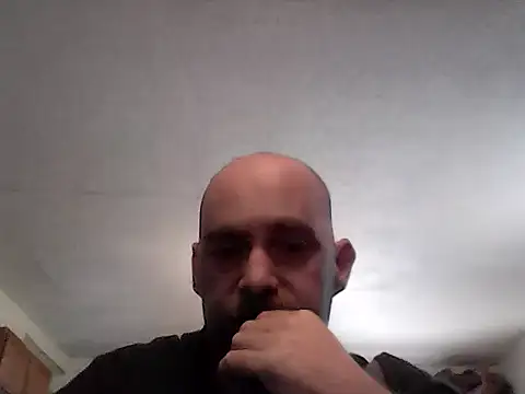 Snapshot of crazyheratic8 chatting on 02-24-26, 10:43 crazyheratic8 online show from 02-24-26, 10:43