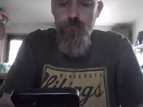 crazyheratic8 online show from 04-11-26, 01:59