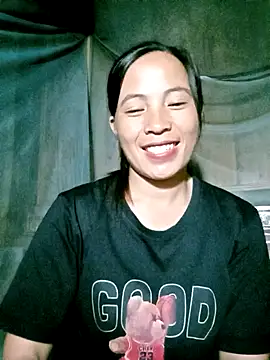 Snapshot of -Lauren- chatting on 10-02-25, 12:30 -Lauren- online show from 10-02-25, 12:30